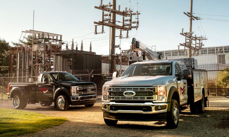 2024 Ford SuperDuty F-250 exterior two parked outside power station